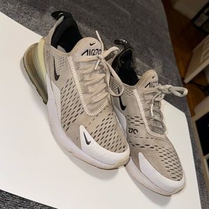 Air Max 270’s Size 7